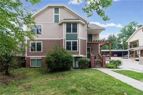 3612 Bell St, Kansas City, MO 64111