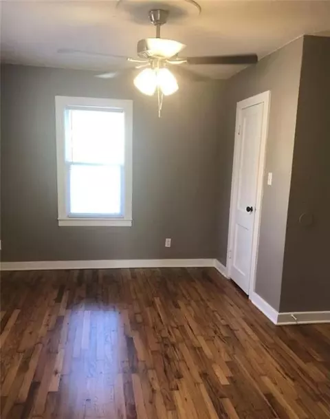 609 E 15th St, Joplin, MO 64804 photo 4