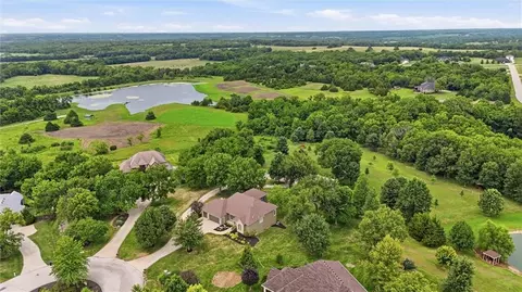 18876 W 252nd St, Paola, KS 66071