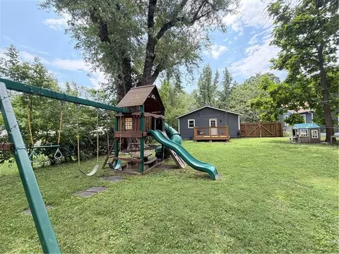 Exterior - 106 NE Ash St, Lees Summit, MO 64063 photo 7 of 8
