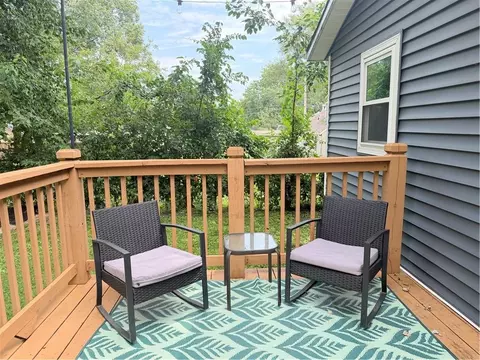 Exterior - 106 NE Ash St, Lees Summit, MO 64063 photo 5 of 8