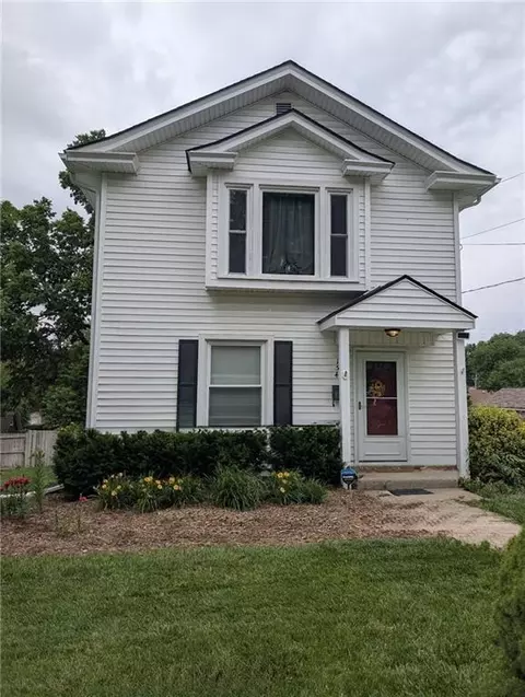 154 Clark Ave, Bonner Springs, KS 66012