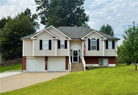 3708 N 112th St, Kansas City, KS 66109