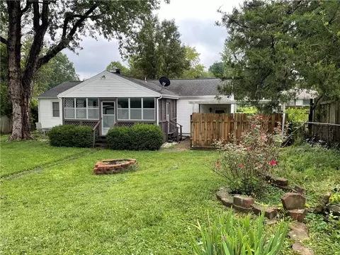 Exterior - 12102 E 47th Ter, Independence, MO 64055 photo 5 of 8