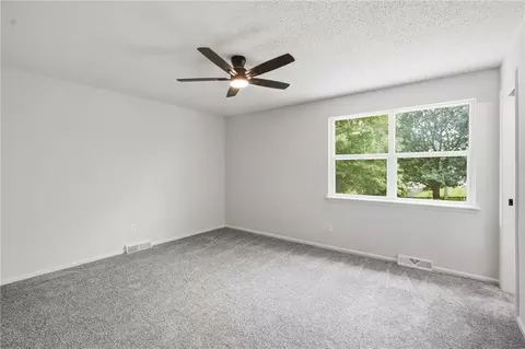Bedroom - 3702 NE Grant St, Lees Summit, MO 64064 photo 5 of 7