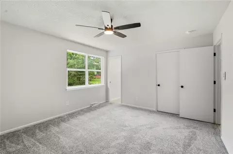 Bedroom - 3702 NE Grant St, Lees Summit, MO 64064 photo 6 of 7