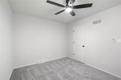 Bedroom - 3702 NE Grant St, Lees Summit, MO 64064 photo 4 of 7