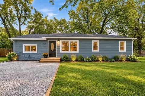 17249 S Prospect Ave, Belton, MO 64012