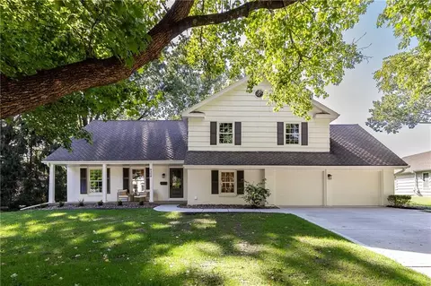 9308 Alhambra St, Prairie Village, KS 66207