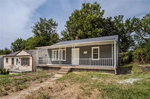 3336 Jackson Ave, Kansas City, MO 64128