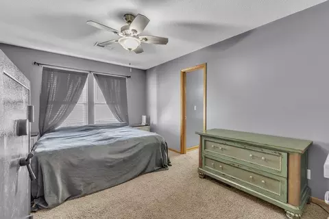 Bedroom - 411 E 6th St, Cameron, MO 64429 photo 6 of 8