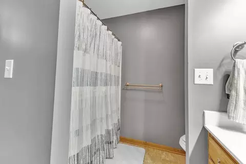 Bath - 411 E 6th St, Cameron, MO 64429 photo 3 of 3
