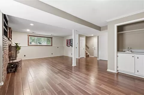 Living - 573 E 126th Ter, Olathe, KS 66061 photo 8 of 8