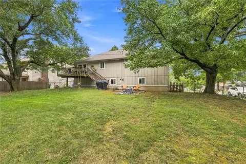 Exterior - 573 E 126th Ter, Olathe, KS 66061 photo 11 of 11