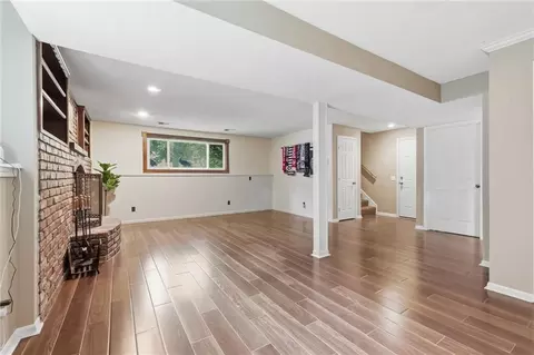 Living - 573 E 126th Ter, Olathe, KS 66061 photo 7 of 8