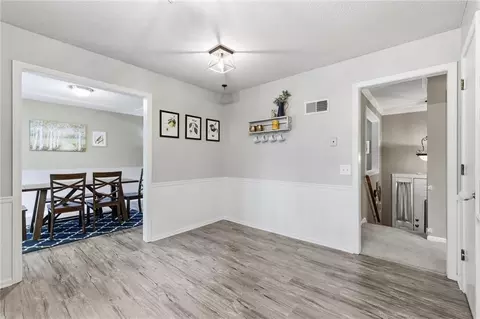 Entry Way - 573 E 126th Ter, Olathe, KS 66061 photo 2 of 2