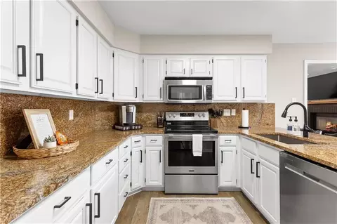 Kitchen - 1601 Elm St, Eudora, KS 66025 photo 2 of 3