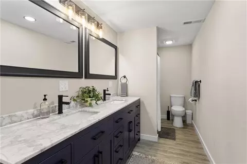 Bath - 1601 Elm St, Eudora, KS 66025 photo 5 of 5