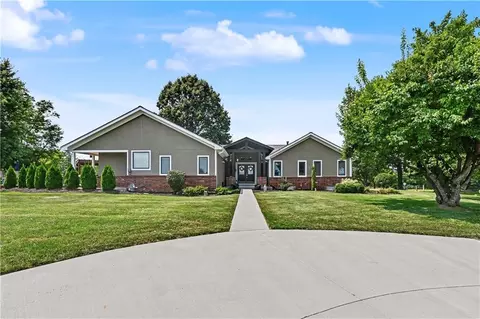 19960 Briar St, Stilwell, KS 66085