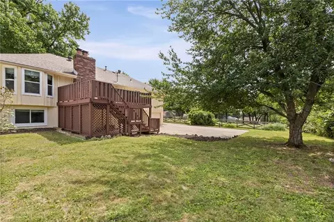 Exterior - 3408 S Phelps Rd, Independence, MO 64055 photo 8 of 10