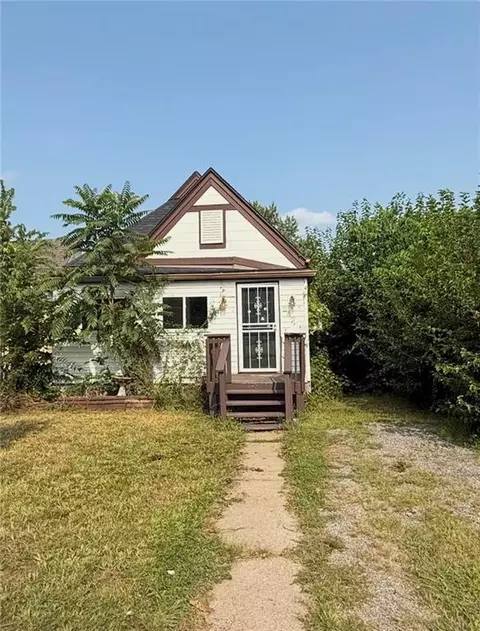 2425 Jackson Ave, Kansas City, MO 64127