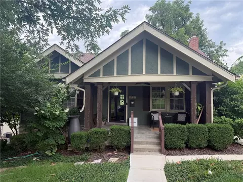 4921 Wyoming St, Kansas City, MO 64112