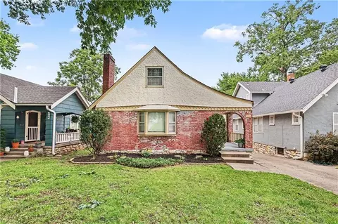 728 E 63rd Ter, Kansas City, MO 64110