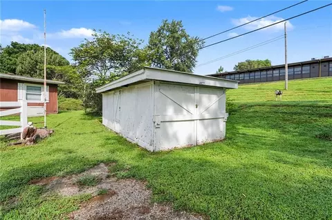 Exterior - 581 State Route K, Amazonia, MO 64421 photo 6 of 8