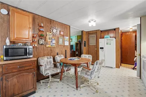 Dining - 581 State Route K, Amazonia, MO 64421 photo 1 of 2