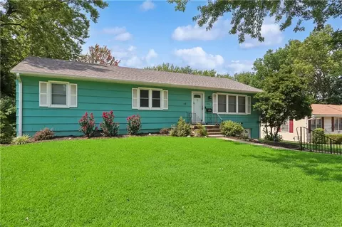 6716 Corrington Ave, Kansas City, MO 64133