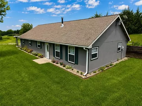 Exterior - 7486 Private Drive 4162 Dr, Amazonia, MO 64421 photo 3 of 21