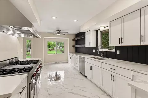 Kitchen - 821 NE Cedar St, Lees Summit, MO 64086 photo 1 of 3