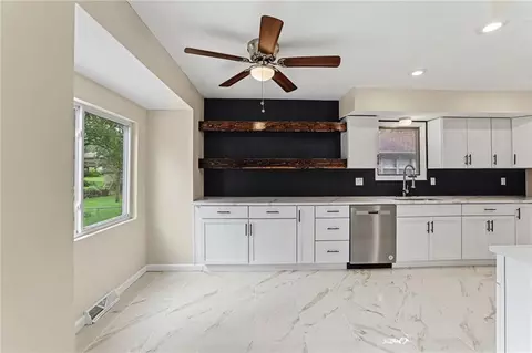 Kitchen - 821 NE Cedar St, Lees Summit, MO 64086 photo 2 of 3