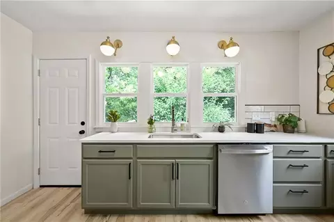 Kitchen - 402 E Fair St, Independence, MO 64055 photo 2 of 4