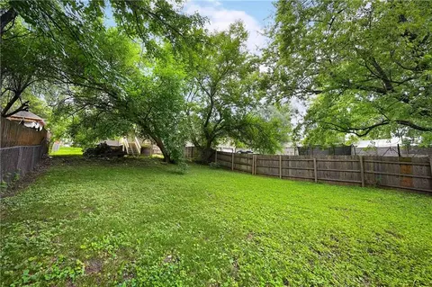 Exterior - 402 E Fair St, Independence, MO 64055 photo 5 of 5