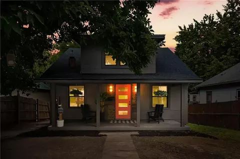 Exterior - 402 E Fair St, Independence, MO 64055 photo 2 of 5