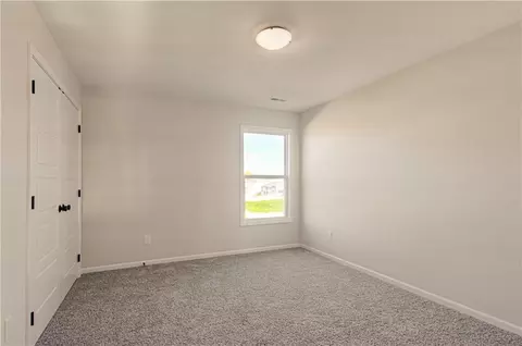 Bedroom - 1003 Poplar Ln, Liberty, MO 64068 photo 4 of 9