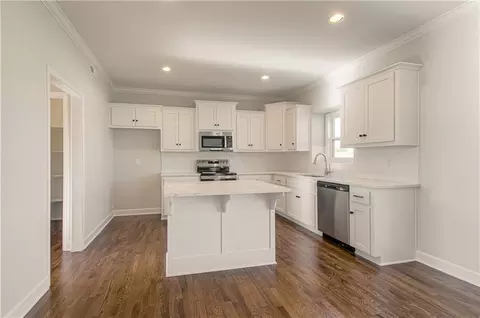 Kitchen - 1003 Poplar Ln, Liberty, MO 64068 photo 2 of 2