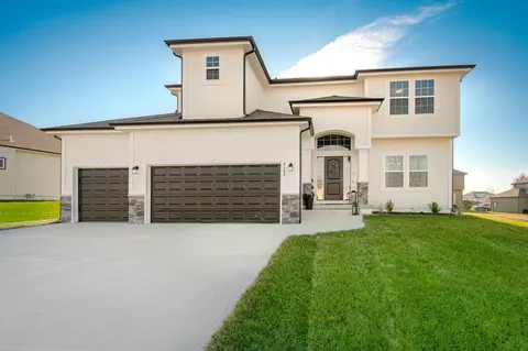 1003 Poplar Ln, Liberty, MO 64068