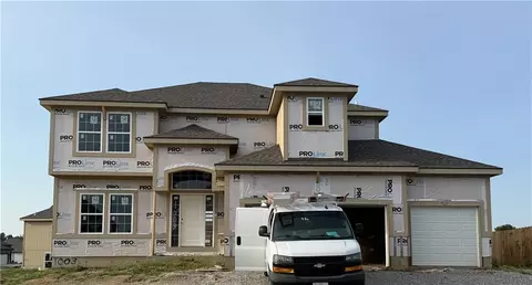 Exterior - 1003 Poplar Ln, Liberty, MO 64068 photo 2 of 4