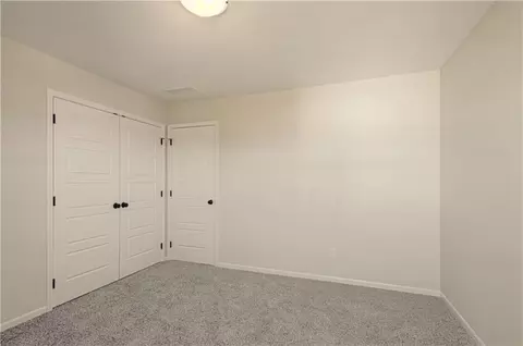 Bedroom - 1003 Poplar Ln, Liberty, MO 64068 photo 7 of 9
