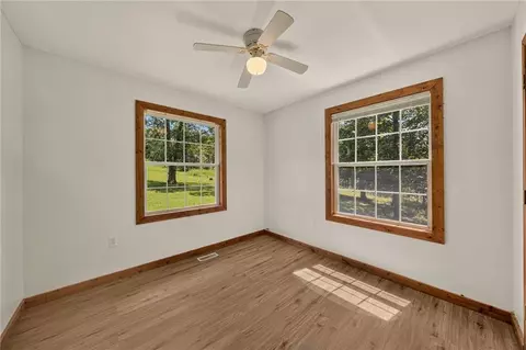 Bedroom - 22962 Highway Tt Hwy, Versailles, MO 65084 photo 6 of 8