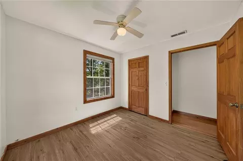 Bedroom - 22962 Highway Tt Hwy, Versailles, MO 65084 photo 7 of 8