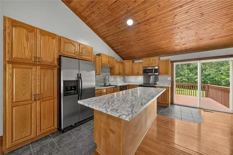 Kitchen - 22962 Highway Tt Hwy, Versailles, MO 65084 photo 1 of 2