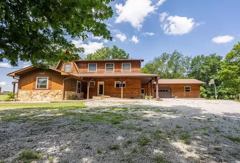 Exterior - 521 NW 30th Ln, Lamar, MO 64759 photo 3 of 15