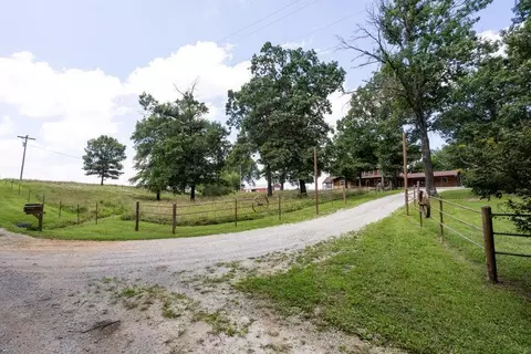 Exterior - 521 NW 30th Ln, Lamar, MO 64759 photo 7 of 15