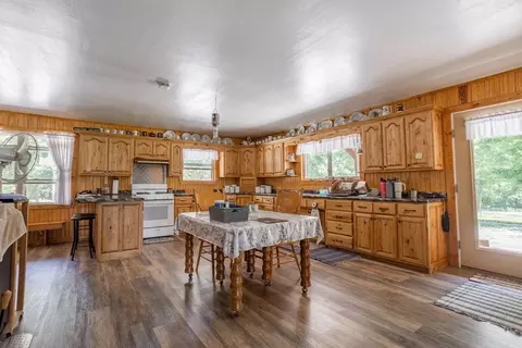 Kitchen - 521 NW 30th Ln, Lamar, MO 64759 photo 1 of 3