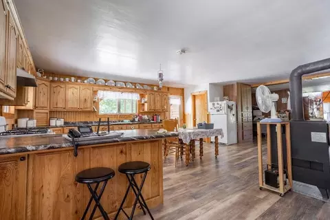 Kitchen - 521 NW 30th Ln, Lamar, MO 64759 photo 3 of 3