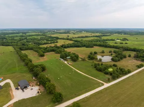 000 SE Mcbee Chapel Rd, Braymer, MO 64624