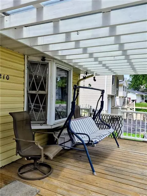 Exterior - 1210 Ranson Pl, Independence, MO 64057 photo 5 of 12